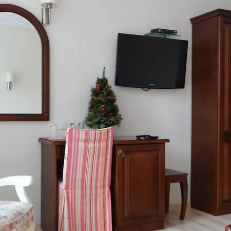 普罗文斯酒店 酒店 *