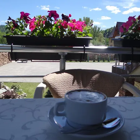 Provans Szálloda Tatariv